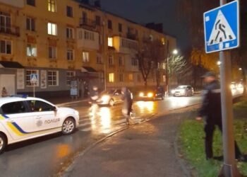 Поліцейські розшукали водія, який збив на пішохідному переході дівчинку та втік з місця аварії
