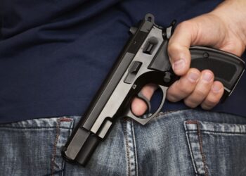 Суд покарав львів’янку, син якої вистрілив у друга з пневматичного пістолета