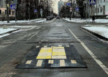 У Києві встановили першу «берлінську подушку»