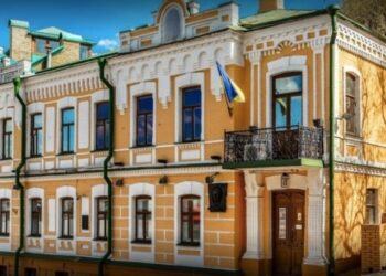 У КМДА думають, як позбавляти пам’ятки архітектури символів і маркерів «русского мира»