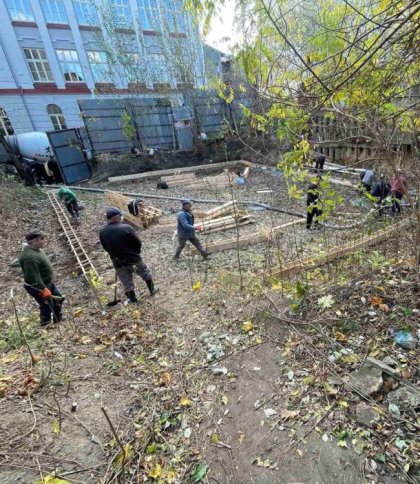 У Львові на вулиці Поповича поблизу бомбосховища розпочали незаконне будівництво (ВІДЕО)