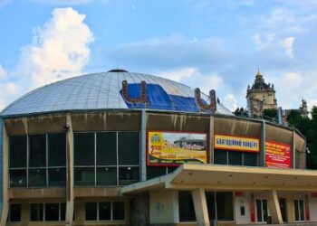 Заступника директора Львівського цирку ув’язнили на 4 роки за розтрату грошей