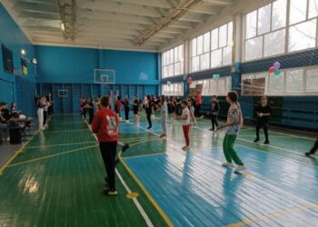 Діти різних вікових груп прийняли участь в руханці — Новости Черкасс