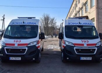 Для медиків Черкаської екстренки передали два спецавто — Новости Черкасс