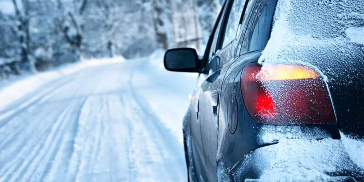 Як керувати машиною у непогоду