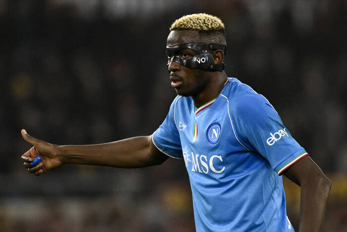 Джерело повідомило клаусулу Осімхена за новим контрактом