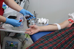 Кров рятує життя: в Одесі на Різдво волонтери стали донорами (ВІДЕО)