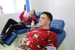 Кров рятує життя: в Одесі на Різдво волонтери стали донорами (ВІДЕО)