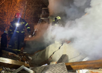 Львів’ян закликають допомогти родині, що постраждала від вибуху в будинку. Як долучитися