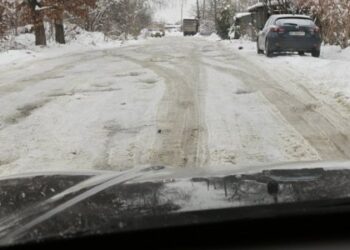 Львів’яни скаржаться на нечищені від снігу і льоду вулиці
