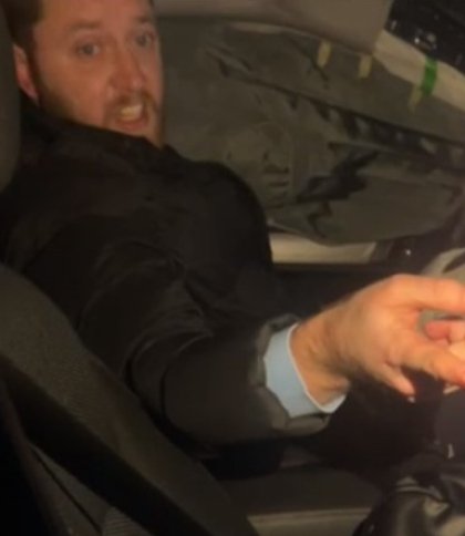 Львівський прокурор вчинив аварію та спробував втекти з місця ДТП Львівський прокурор вчинив аварію та спробував втекти з місця ДТП