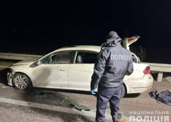 Расстрелянный автомобиль посреди трассы на Днепропетровщине: новые детали – Дніпро