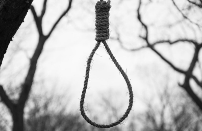 Новости Днепра про В Днепре 14-летняя девочка покончила с собой, повесившись на дереве: комментарий полиции