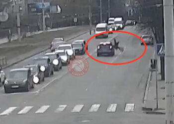 Від «зебри» за 10 метрів: у Вінниці від удару автівки пішохід «летів» з піруетом |Новини Вінниці