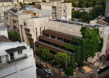 Забудовник «Квітів України» програв суд проти активіста та має відшкодувати витрати