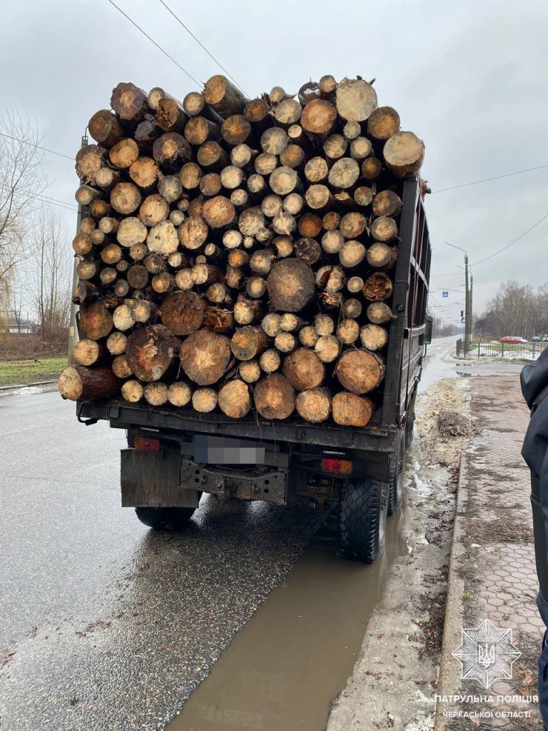 незаконне перевезення деревини