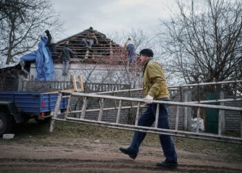 Сміляни, постраждалі від російського удару, перебувають у лікарні. У місті тривають ремонтні роботи – Новини Черкасс