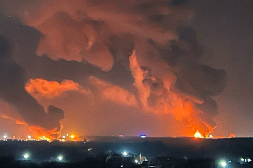 Новини Вінниці / «Бавовна» у Росії: у Брянську влучили у військовий завод, а у Шойгу визнали, що більшість дронів ППО «пропустила»