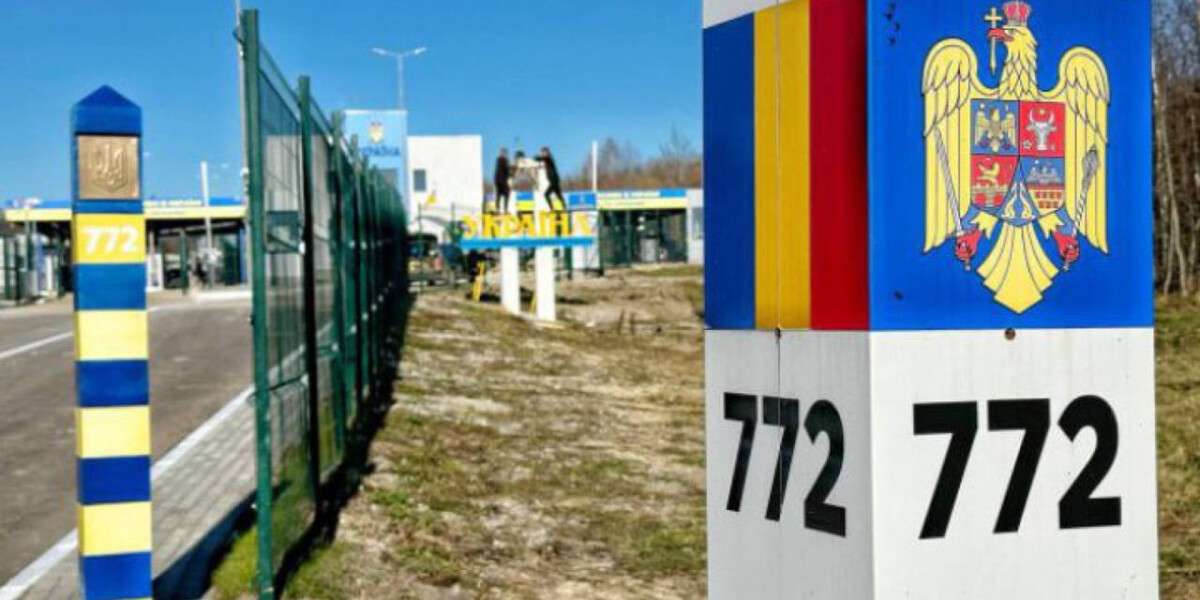 Заблокований рух вантажівок