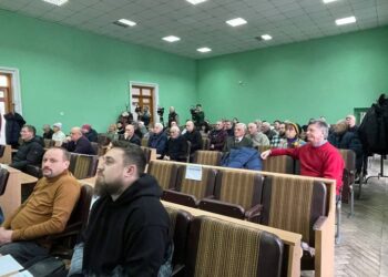 Депутаты Новомосковска снова не выбрали новое название для города – Дніпро