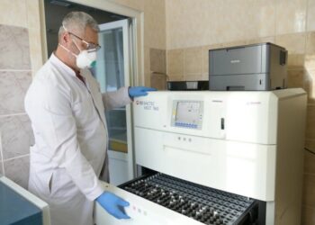 Для львівської лікарні придбали сучасний апарат для виявлення туберкульозу