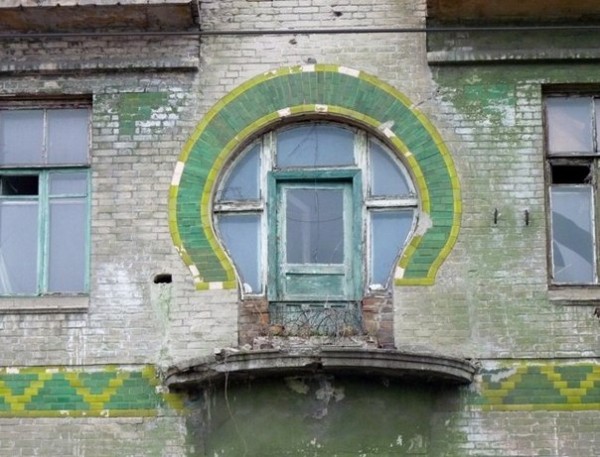 Новости Днепра про История исчезнувшего здания на Пастера: под домом может быть коллектор с речкой (ФОТО)