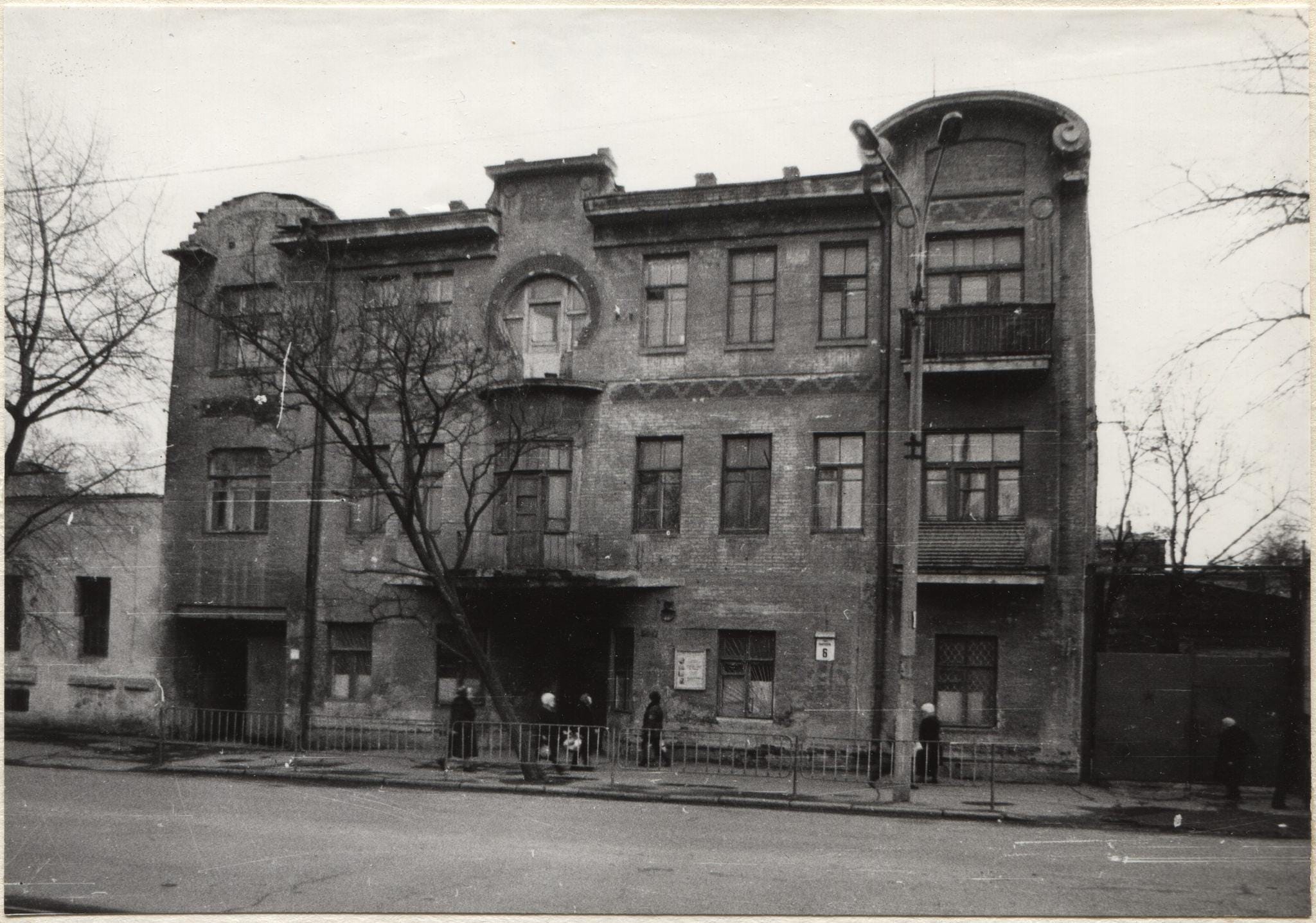 Новости Днепра про История исчезнувшего здания на Пастера: под домом может быть коллектор с речкой (ФОТО)