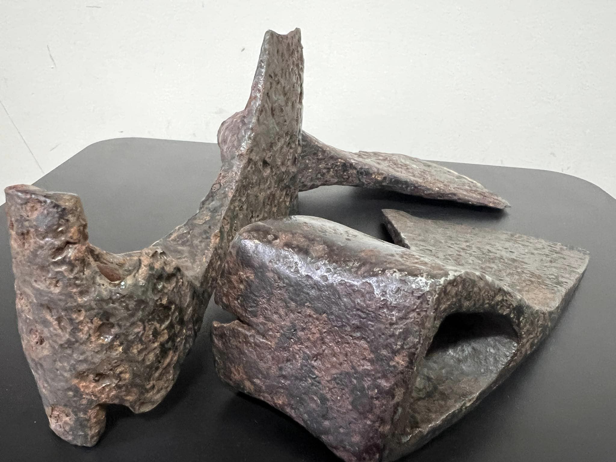 Новости Днепра про Из Днепра в США хотели незаконно переслать уникальные древние топоры времен Киевской Руси