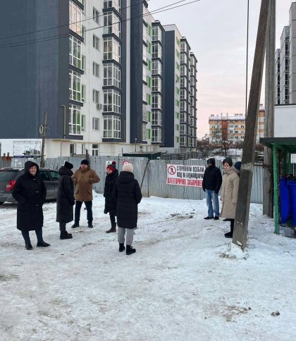 Мешканці новобудови цілодобово чергують аби “Львівобленерго” не відімкнув світло через борги забудовника