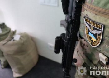 Мільйони доларів, вилучених у злочинної групи з Дніпра, відправили до АРМА |  Дніпро