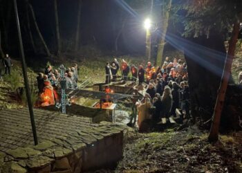 На джерелі Св. Анни біля Кременця освятили воду