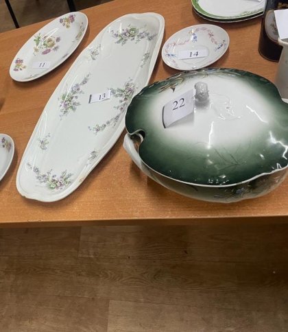 На Львівщині затримали латвійця, який вивозив контрабандою антикварний посуд На Львівщині затримали латвійця, який вивозив контрабандою антикварний посуд