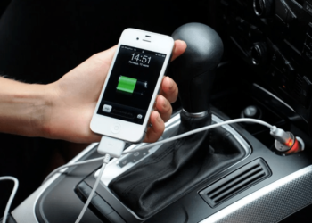 Небезпечні речі, які не можна залишати в машині взимку | АВТО НОВИНИ |