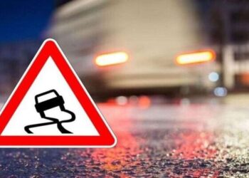 Негода в Дніпрі: патрульні нагадали про правила безпечного водіння | АВТО НОВИНИ |