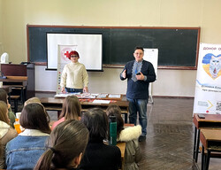 Одеські волонтери та медики продовжують роботу з популяризації донорства крові та здорового способу життя в молодіжному середовищі