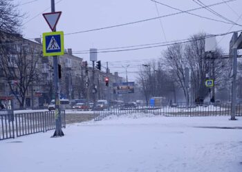 По заснеженным дорогам Днепра путешествовали велосипедисты, скутеристы и другие экстремалы (ВИДЕО) – Дніпро