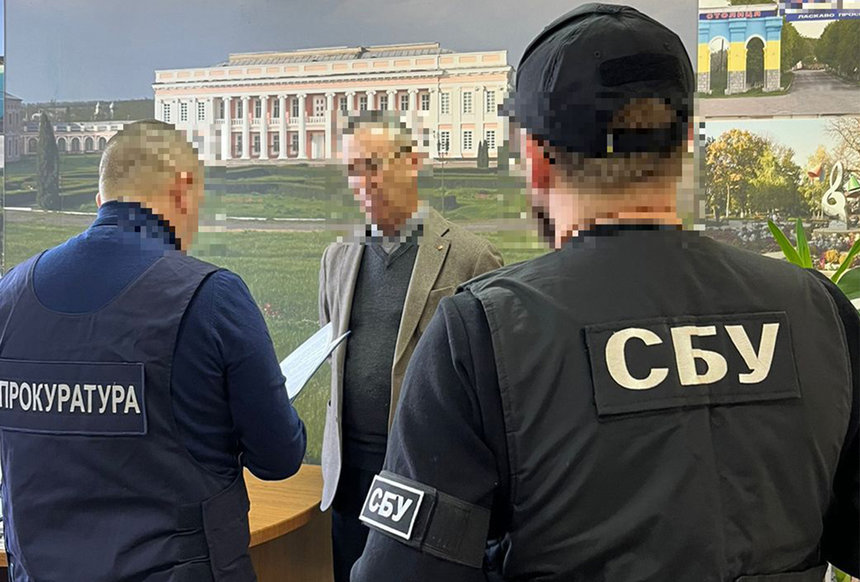 Новини Вінниці / Повідомили про підозру міському голові Тульчина Весняному: громада не отримала 3 млн гривень на оренді землі непрацюючого цукрозаводу