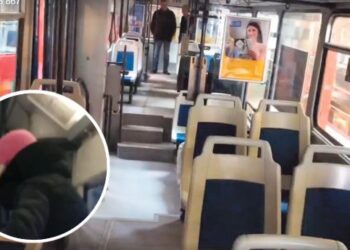 Сбой в матрице: в Днепре пожилая пассажирка устроила громкие разборки, потому что ей уступили место – Дніпро