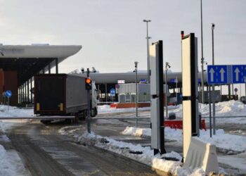 Скільки людей виїхали з України за минулу добу | АВТО НОВИНИ |