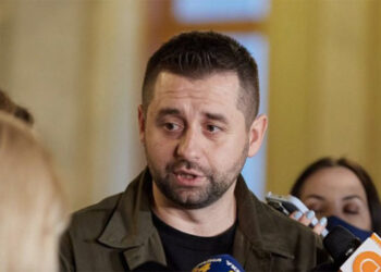 Скласти мандат хочуть 17 нардепів зі «Слуги народу»: Арахамія каже про наближення кризи ВР |Новини Вінниці