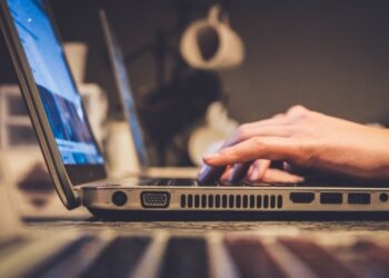 Судитимуть 33-річну жінку, яка у фейсбуці торгувала неіснуючими товарами — Новости Черкасс