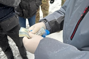 Новости Винницы и области / У Немирові на Вінниччині затримали секретаря та помічника судді на вимаганні хабаря за «вірне рішення» / Інформаційний портал На Париже Новини Вінниці / У Немирові на Вінниччині затримали секретаря та помічника судді на вимаганні хабаря за «вірне рішення»