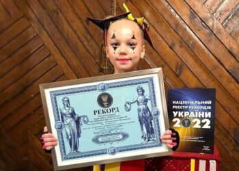 В Днепре 7-летняя воздушная акробатка установила рекорд Украины, от которого в жилах стынет кровь – Дніпро