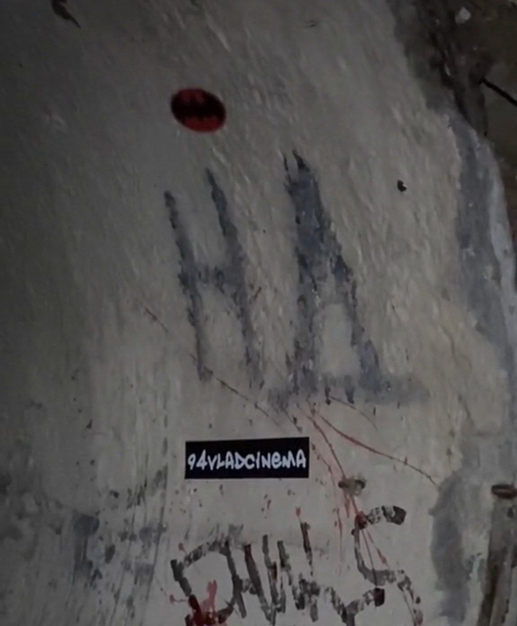 Новости Днепра про В Днепре диггеры-экстремалы показали 200-летние тоннели, где течет подземная река Половица (ВИДЕО)