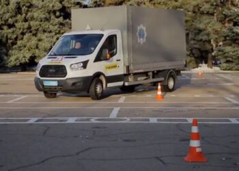 В Днепре открыли первую в Украине школу, где людей с инвалидностью учат управлять грузовиками – Дніпро