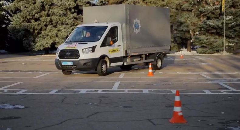 Новости Днепра про В Днепре открыли первую в Украине школу, где людей с инвалидностью учат управлять грузовиками