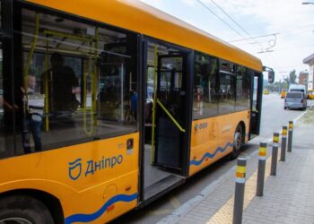 В Днепре популярный автобус сменит маршрут на неопределенное время – Дніпро