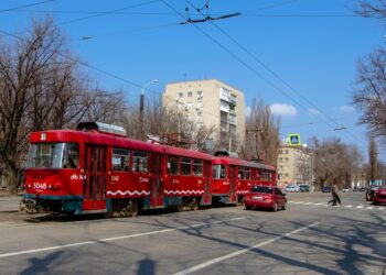 В Днепре трамвай временно изменит схему движения – Дніпро