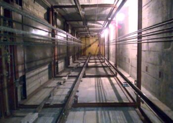 В Днепропетровской области 16-летняя девочка прыгнула в шахту лифта с высоты 7-го этажа – Дніпро