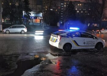 В Кривом Роге Lexus «на зебре» сбил 19-летнего парня и уехал: у пострадавшего многочисленные травмы – Дніпро